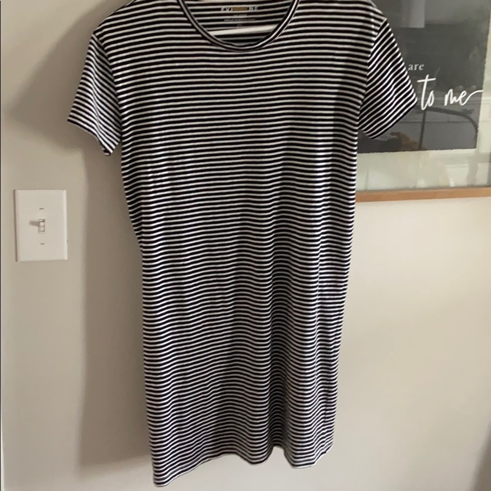 Black and white t shirt dress